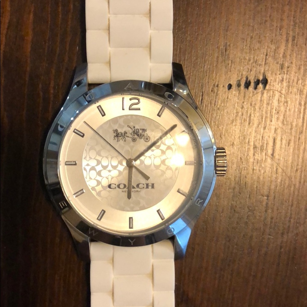 Coach Watch - Picture 1 of 3